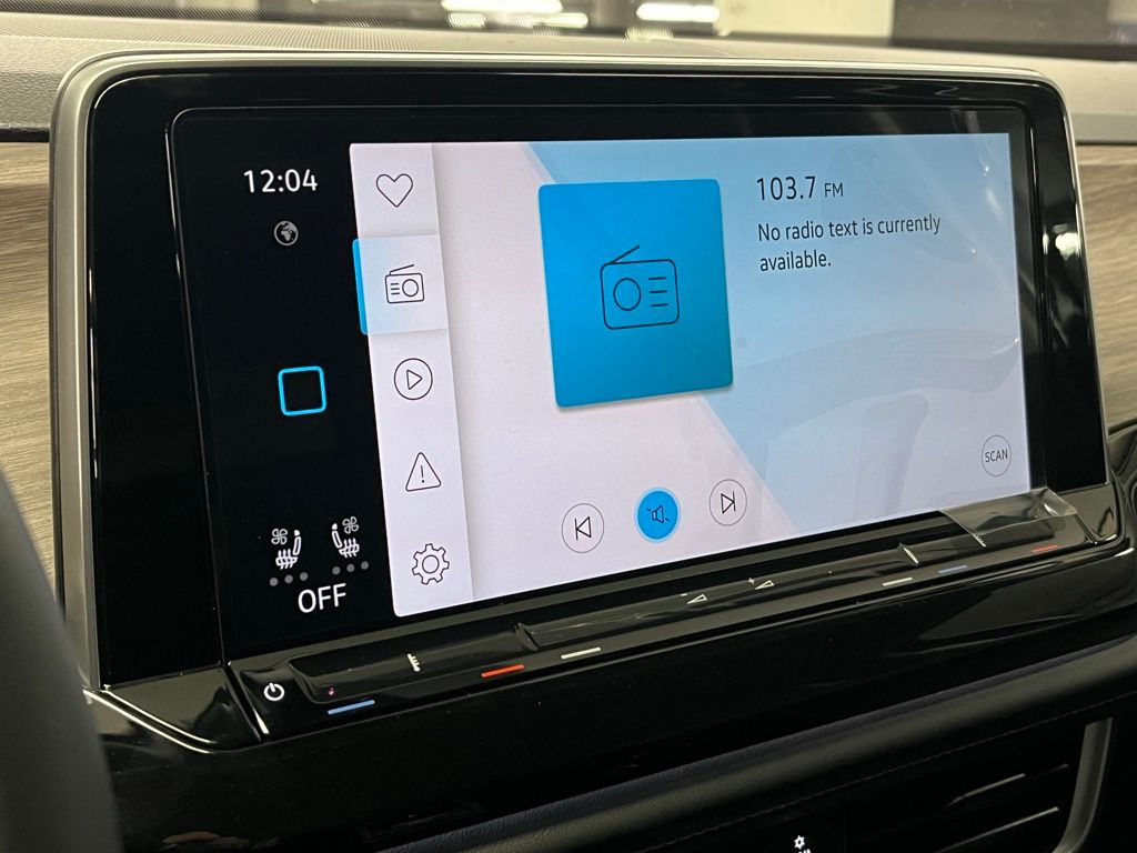 2026 Volkswagen Atlas 2.0T SEL Image 19 of 40