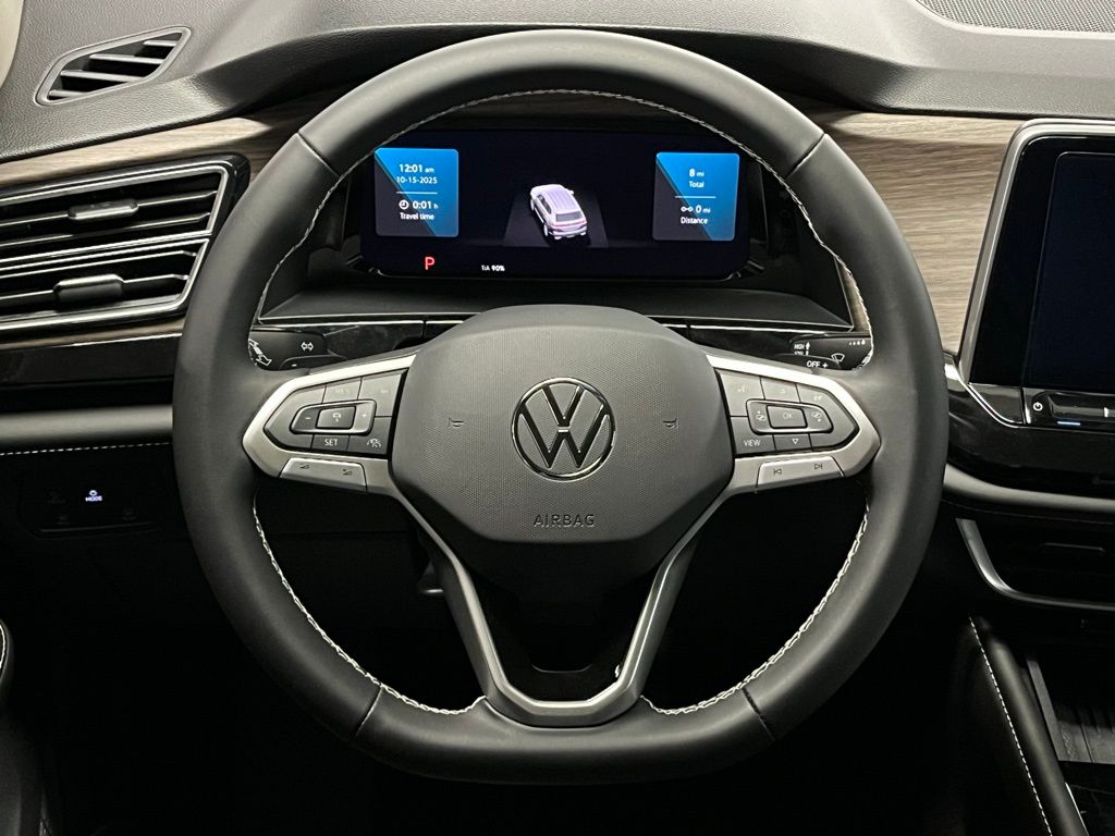 2026 Volkswagen Atlas 2.0T SEL Image 35 of 40