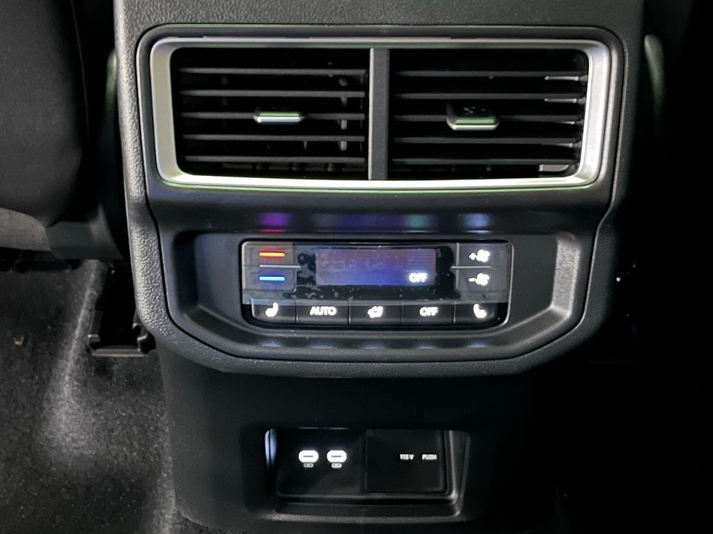 2026 Volkswagen Atlas 2.0T SEL Image 29 of 40