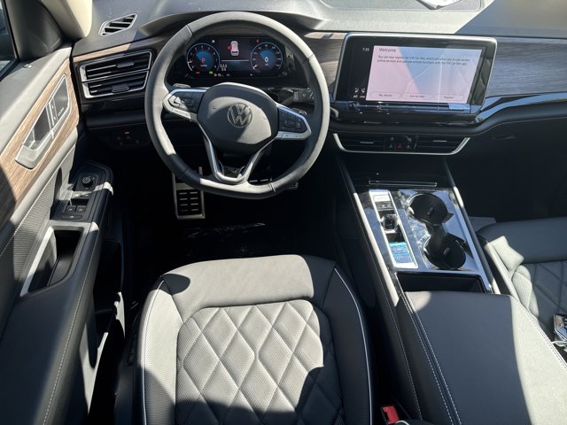 2026 Volkswagen Atlas 2.0T SEL Premium R-Line Image 7 of 10