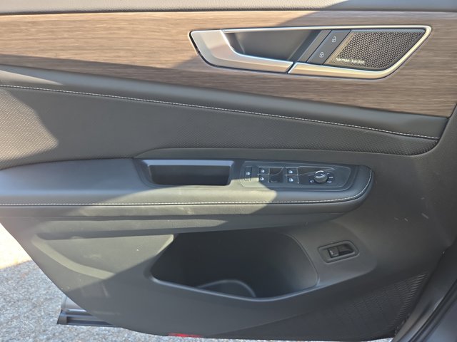 2026 Volkswagen Atlas 2.0T SEL Premium R-Line Image 9 of 10