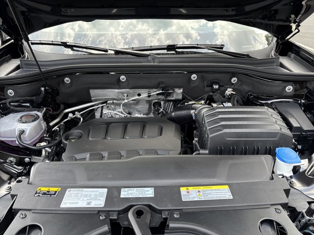 2026 Volkswagen Atlas 2.0T SEL Premium R-Line Image 10 of 37