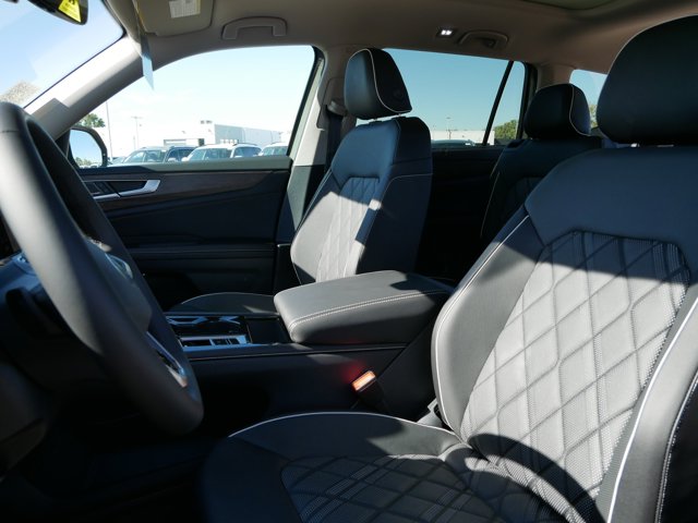 2026 Volkswagen Atlas 2.0T SEL Premium R-Line Image 5 of 13