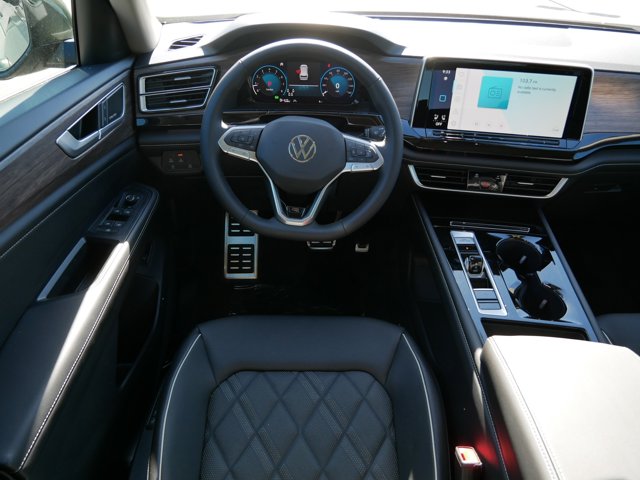 2026 Volkswagen Atlas 2.0T SEL Premium R-Line Image 6 of 13