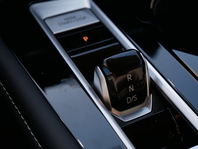 2026 Volkswagen Atlas 2.0T SEL Premium R-Line Image 13 of 13