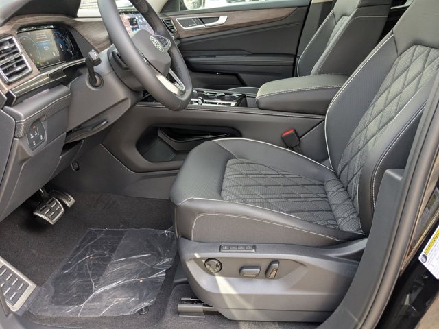 2026 Volkswagen Atlas 2.0T SEL Premium R-Line Image 9 of 19