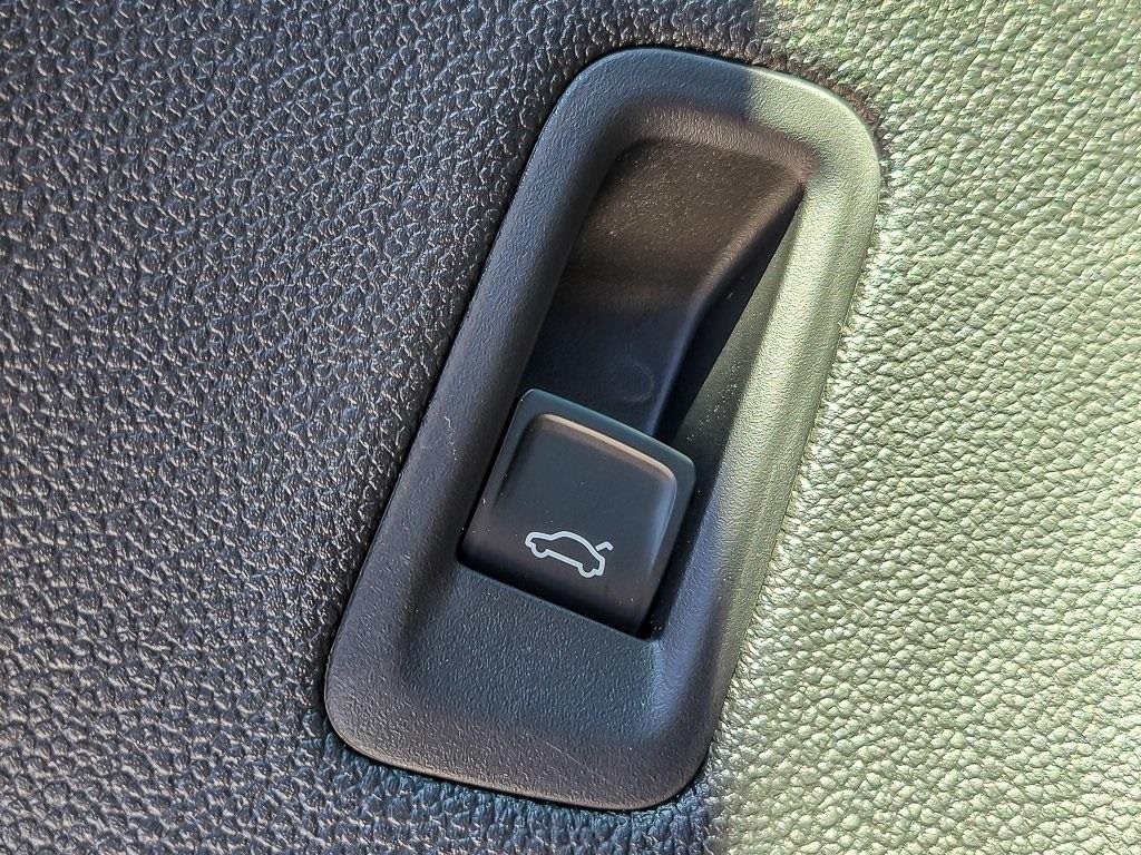 2026 Volkswagen Atlas 2.0T SE Technology Image 21 of 28