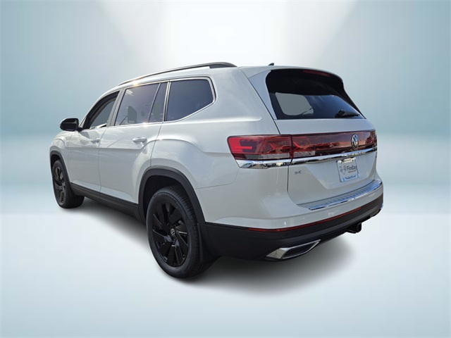 2026 Volkswagen Atlas 2.0T SE Technology Image 4 of 13