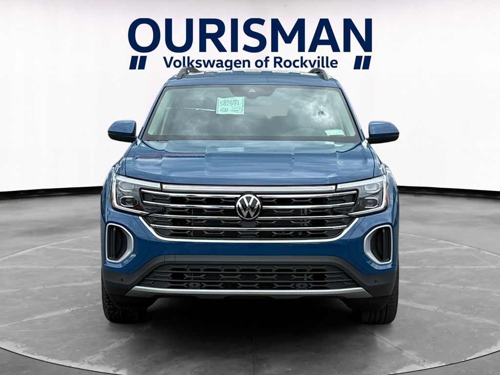 2026 Volkswagen Atlas 2.0T SE Technology Image 2 of 27