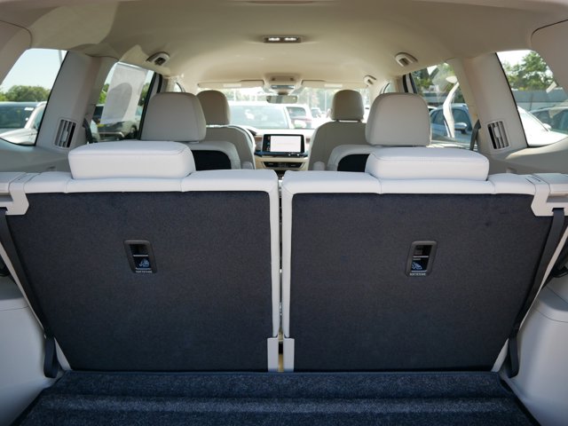 2026 Volkswagen Atlas 2.0T SE Technology Image 4 of 13