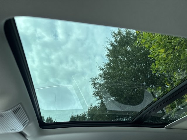 2026 Volkswagen Atlas 2.0T SE Technology Image 9 of 10