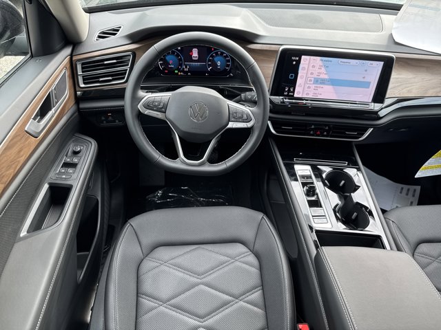2026 Volkswagen Atlas 2.0T SE Technology Image 7 of 10