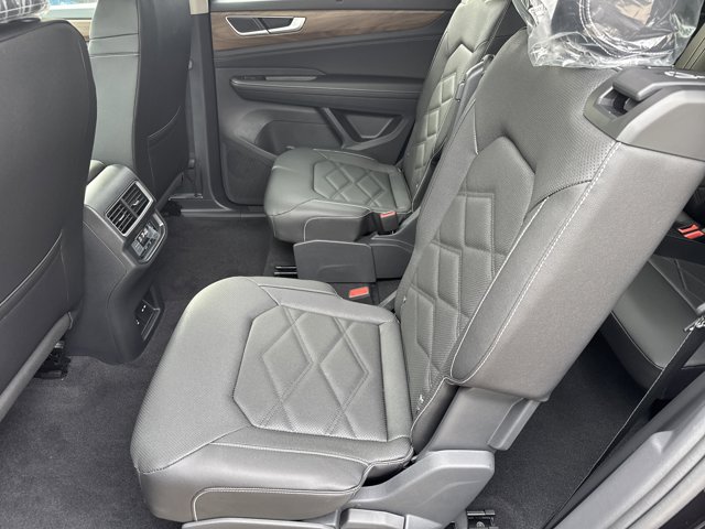 2026 Volkswagen Atlas 2.0T SE Technology Image 5 of 10