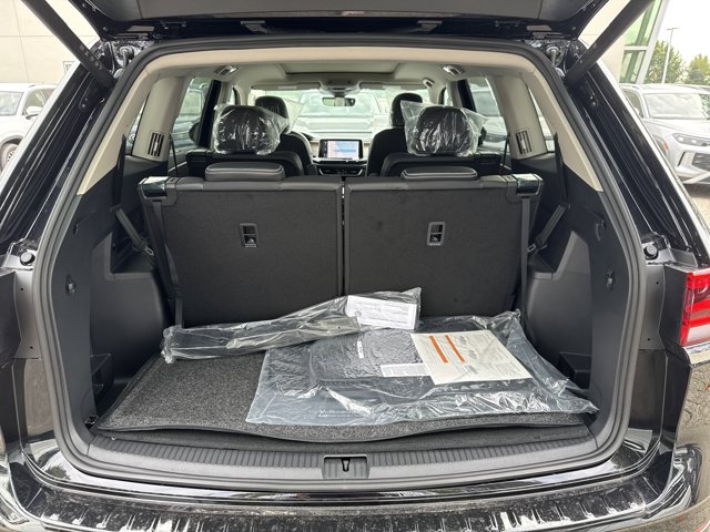 2026 Volkswagen Atlas 2.0T SE Technology Image 4 of 10
