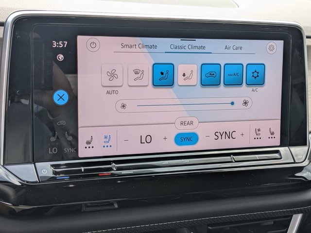 2026 Volkswagen Atlas 2.0T SE Technology Image 15 of 19