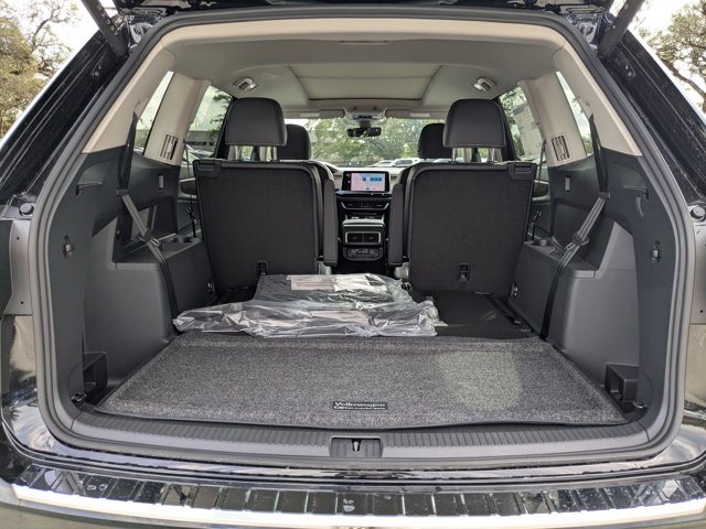 2026 Volkswagen Atlas 2.0T SE Technology Image 6 of 19