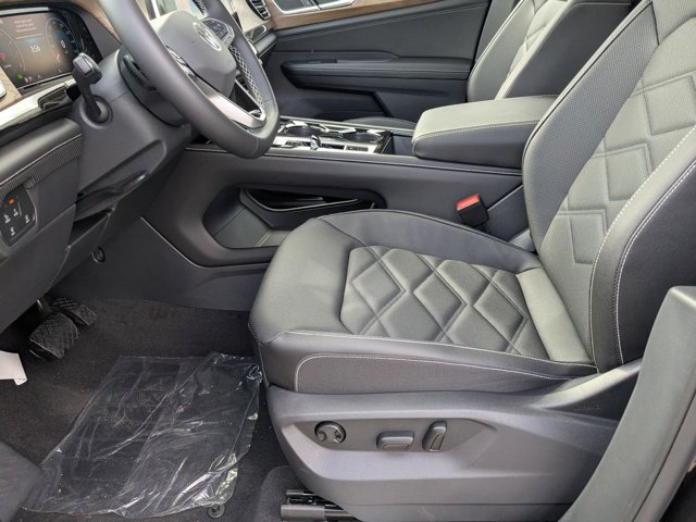 2026 Volkswagen Atlas 2.0T SE Technology Image 9 of 19