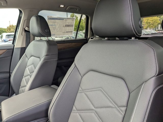 2026 Volkswagen Atlas 2.0T SE Technology Image 8 of 19