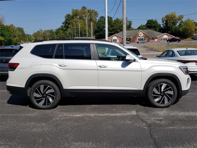 2026 Volkswagen Atlas 2.0T SE Technology Image 3 of 12