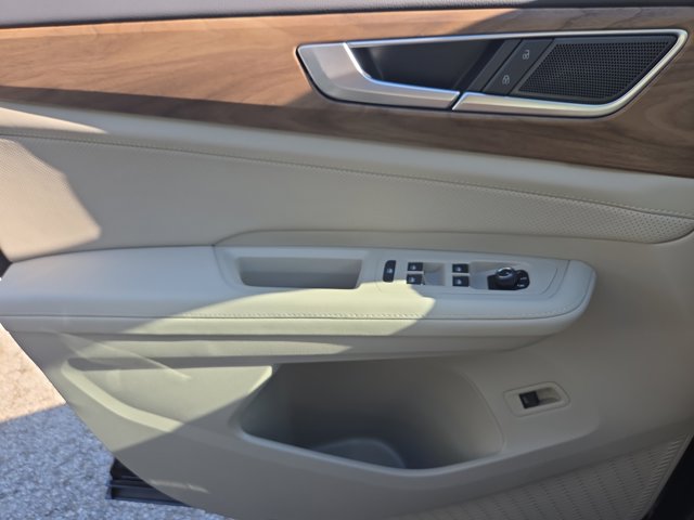 2026 Volkswagen Atlas 2.0T SE Technology Image 9 of 10