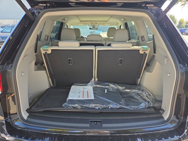 2026 Volkswagen Atlas 2.0T SE Technology Image 4 of 10