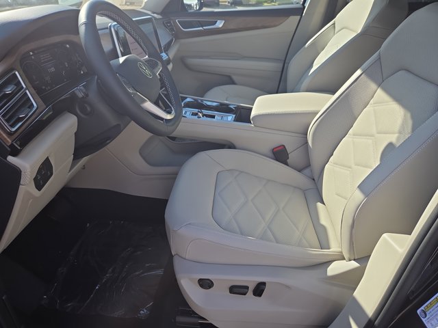 2026 Volkswagen Atlas 2.0T SE Technology Image 6 of 10
