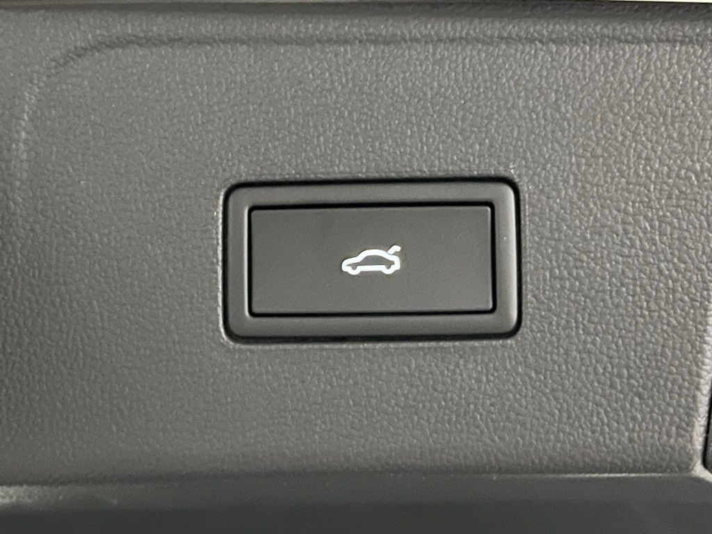 2026 Volkswagen Atlas 2.0T SE Technology Image 29 of 40