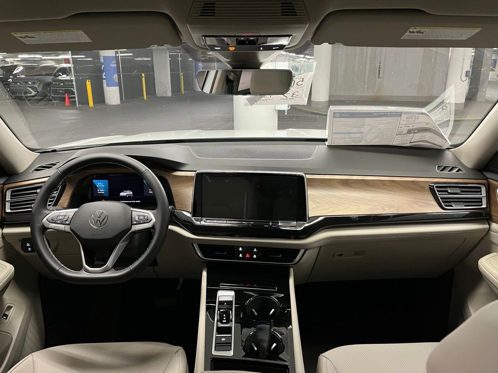 2026 Volkswagen Atlas 2.0T SE Technology Image 17 of 40