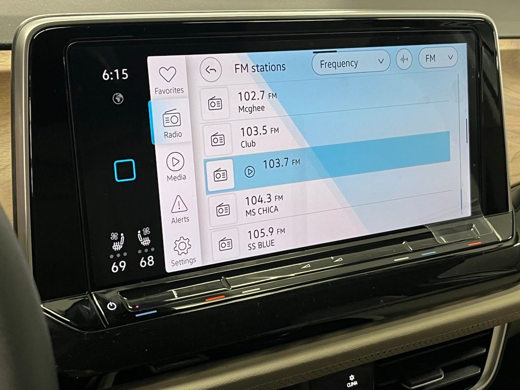 2026 Volkswagen Atlas 2.0T SE Technology Image 21 of 40