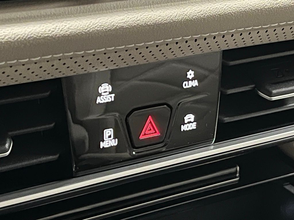 2026 Volkswagen Atlas 2.0T SE Technology Image 28 of 40