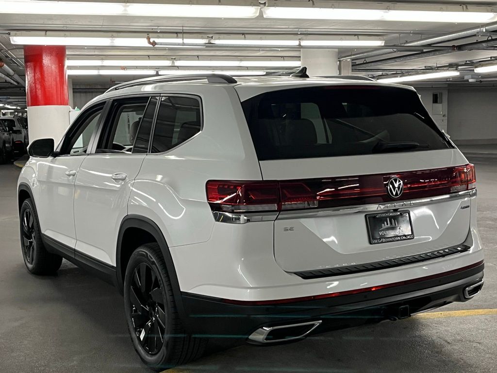 2026 Volkswagen Atlas 2.0T SE Technology Image 9 of 40