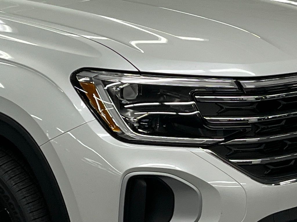 2026 Volkswagen Atlas 2.0T SE Technology Image 30 of 40