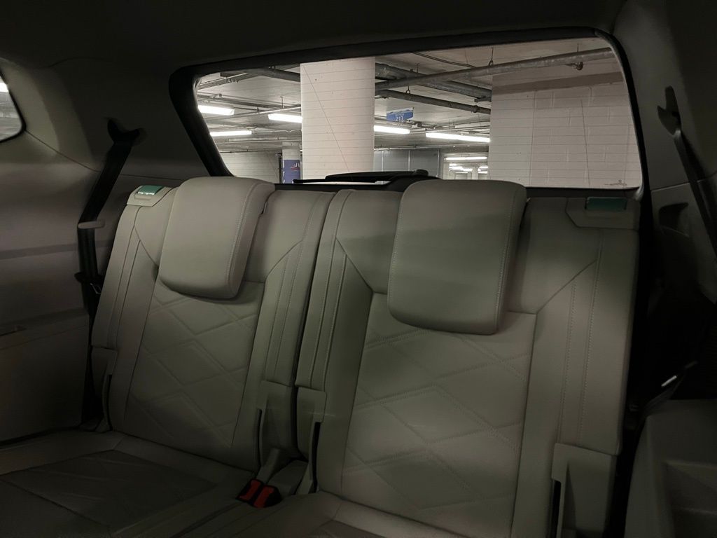 2026 Volkswagen Atlas 2.0T SE Technology Image 15 of 40