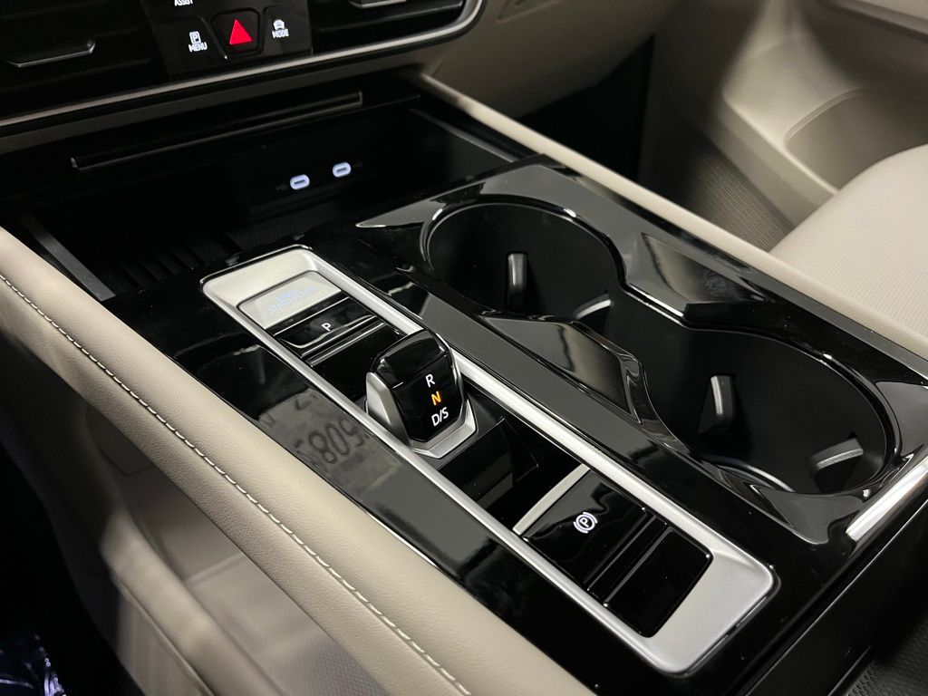 2026 Volkswagen Atlas 2.0T SE Technology Image 24 of 40