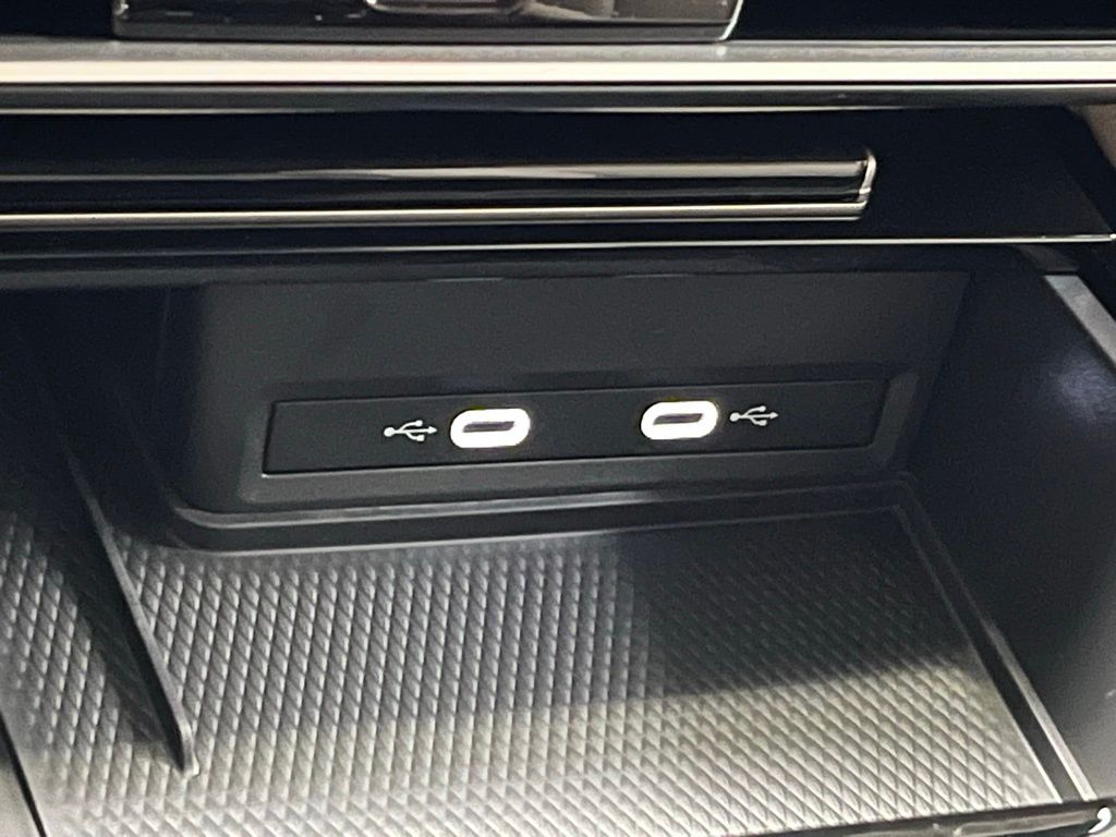 2026 Volkswagen Atlas 2.0T SE Technology Image 12 of 40