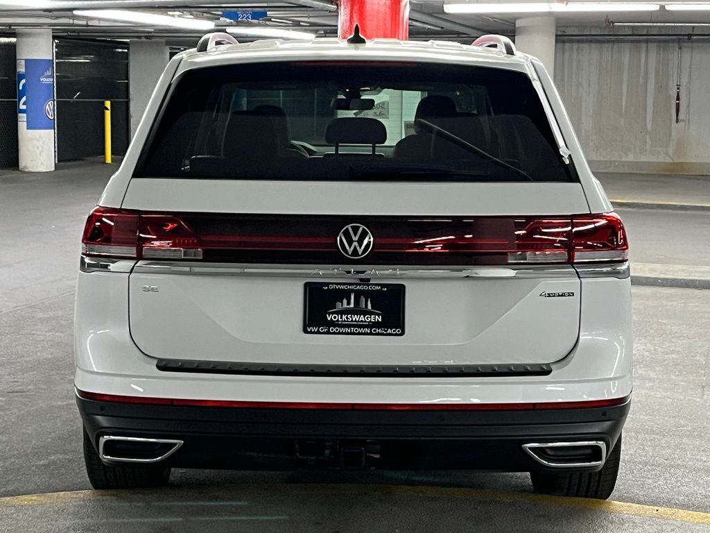 2026 Volkswagen Atlas 2.0T SE Technology Image 8 of 40