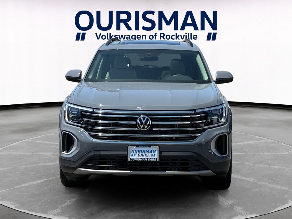 2026 Volkswagen Atlas 2.0T SE Technology Image 2 of 28
