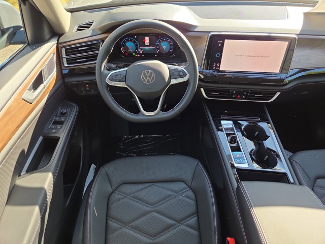 2026 Volkswagen Atlas 2.0T SE Technology Image 7 of 10