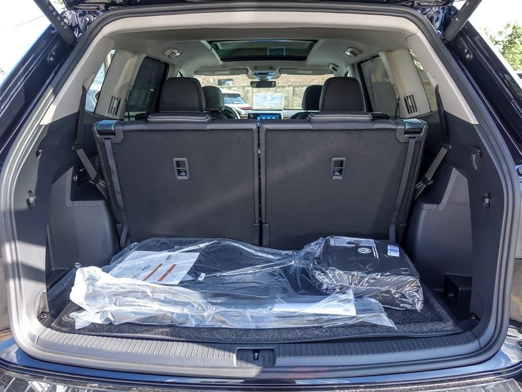 2026 Volkswagen Atlas 2.0T SE Technology Image 8 of 29