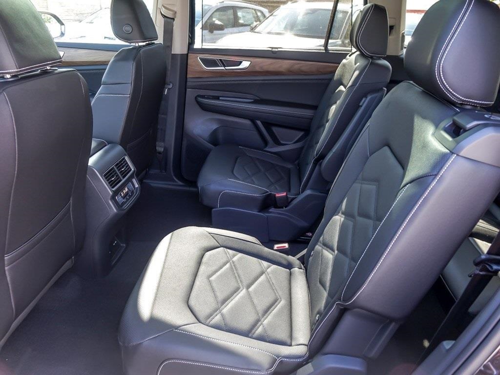 2026 Volkswagen Atlas 2.0T SE Technology Image 10 of 29