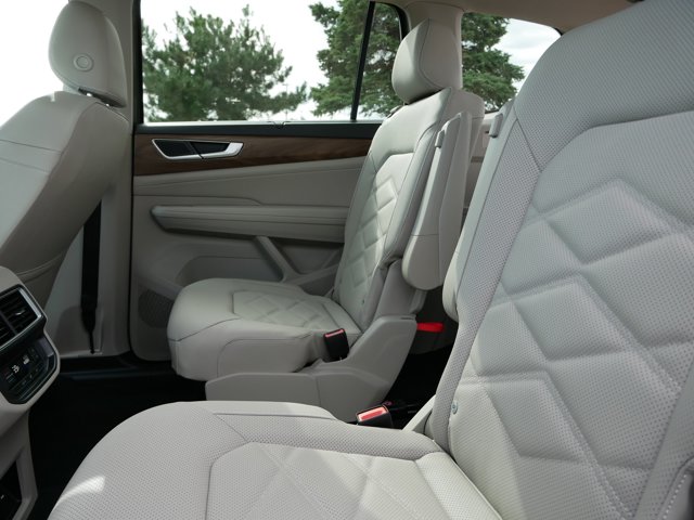 2026 Volkswagen Atlas 2.0T SE Technology Image 5 of 12