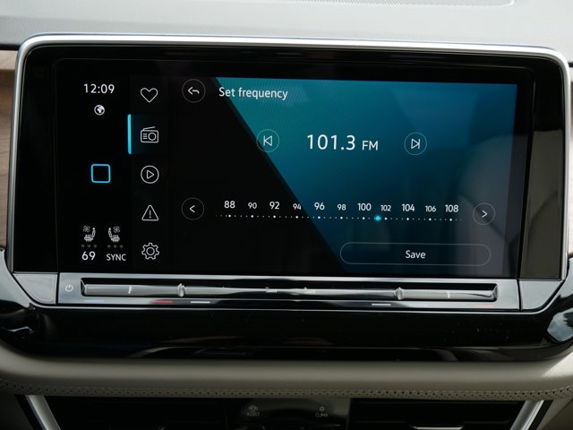 2026 Volkswagen Atlas 2.0T SE Technology Image 9 of 12