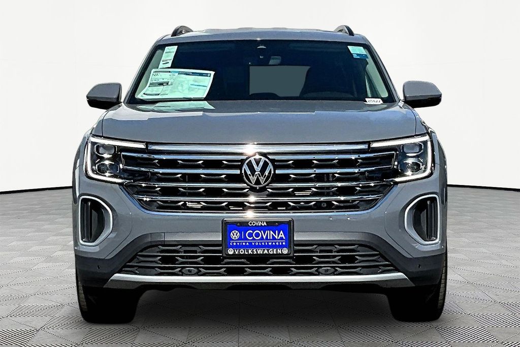 2026 Volkswagen Atlas 2.0T SE Technology Image 2 of 31