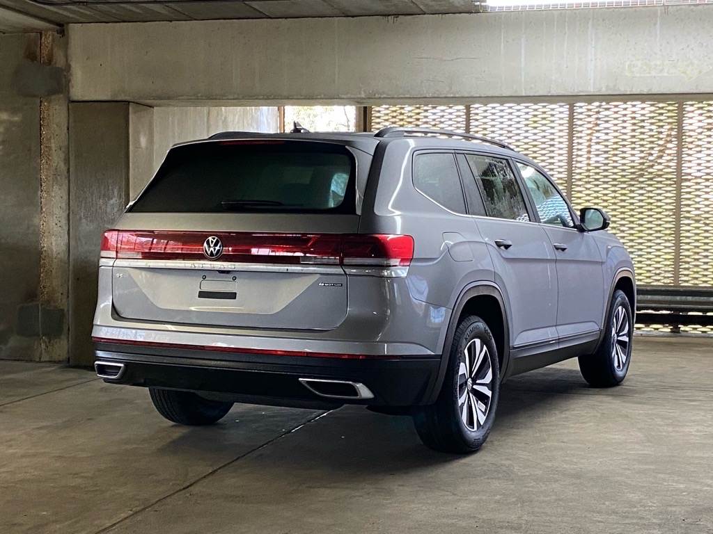 2026 Volkswagen Atlas 2.0T SE Image 3 of 12