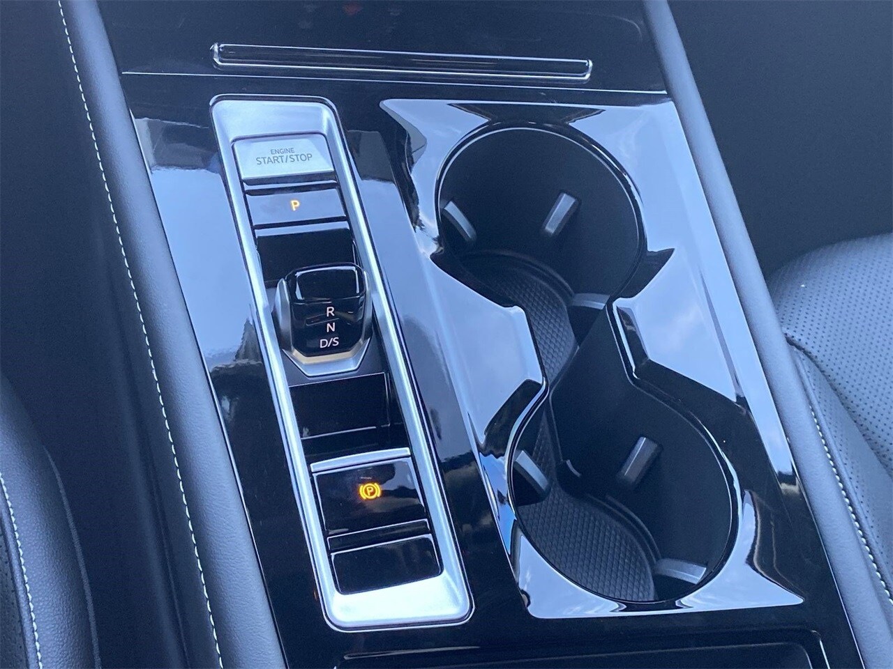 2026 Volkswagen Atlas 2.0T SE Technology Image 26 of 28