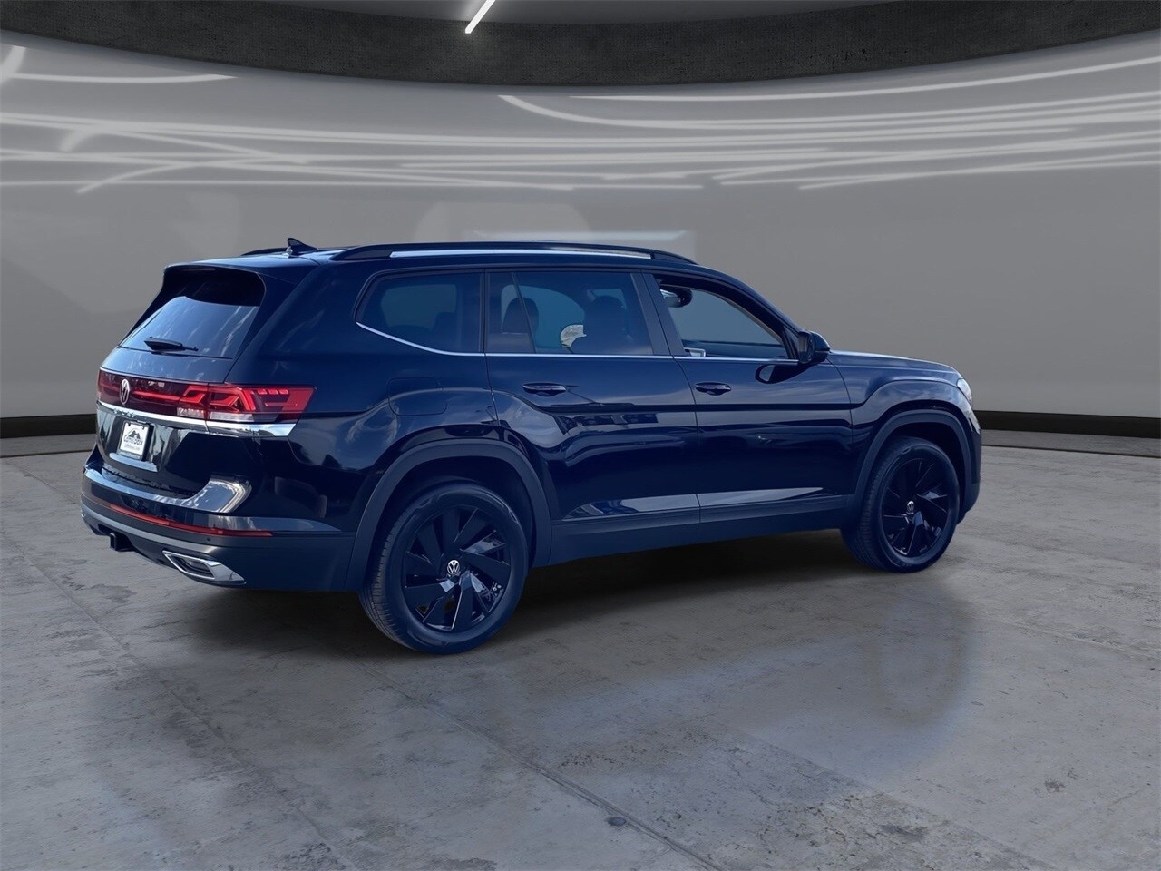 2026 Volkswagen Atlas 2.0T SE Technology Image 4 of 28