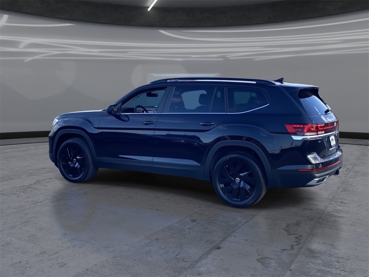 2026 Volkswagen Atlas 2.0T SE Technology Image 5 of 28