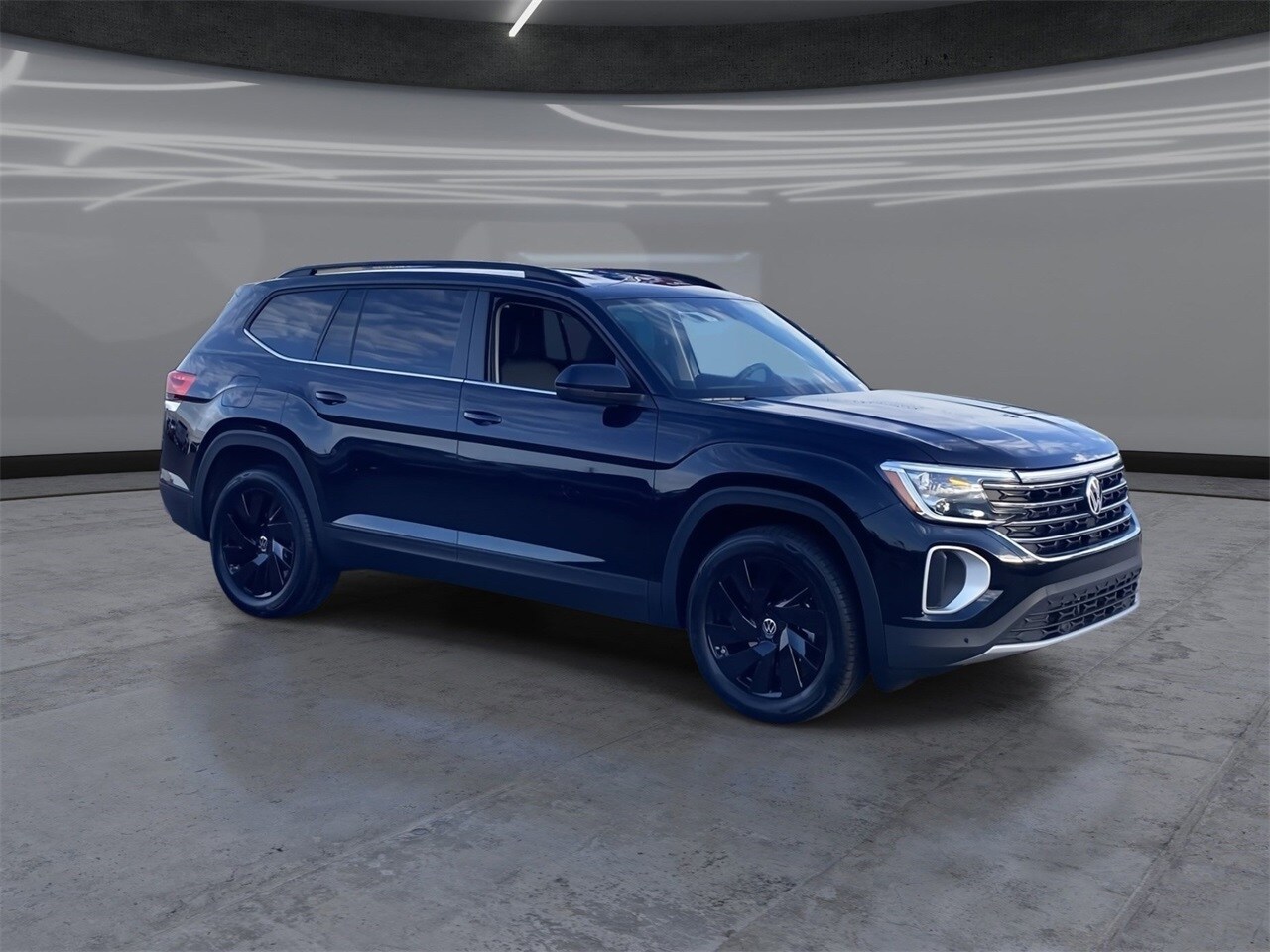 2026 Volkswagen Atlas 2.0T SE Technology Image 3 of 28