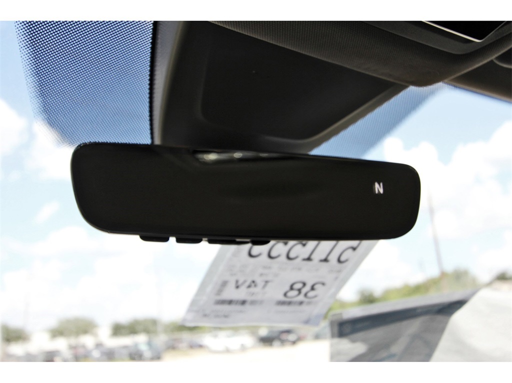 2026 Volkswagen Atlas 2.0T SE Technology Image 33 of 34