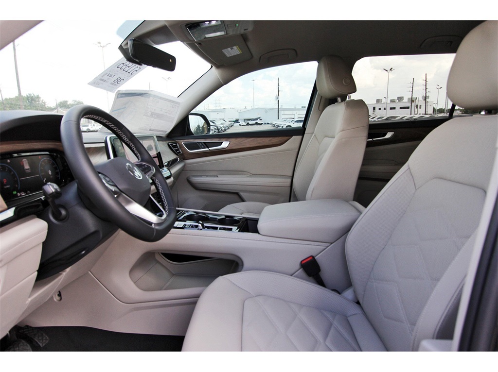 2026 Volkswagen Atlas 2.0T SE Technology Image 29 of 34